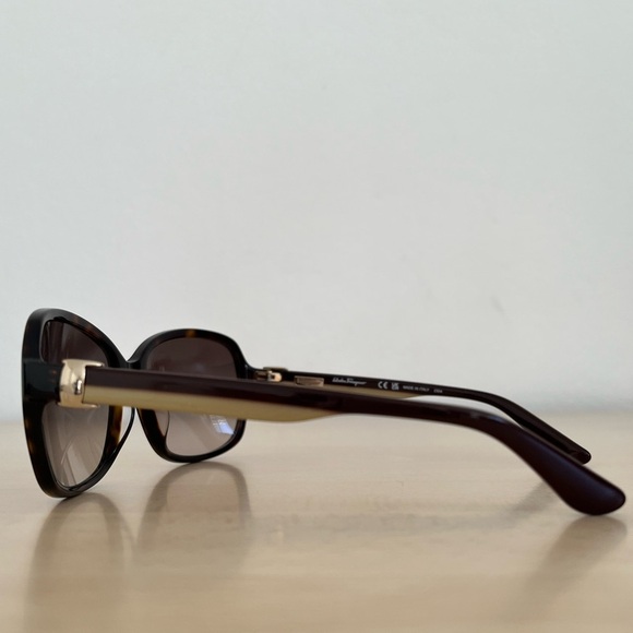 FERAGAMO Sunglasses Tortoise Non-Polarized Gradient Lens Case Cloth BNWOT Italy - Picture 6 of 16